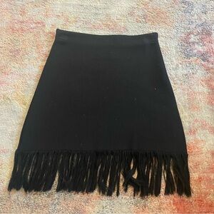 Line and dot black fringe skirt